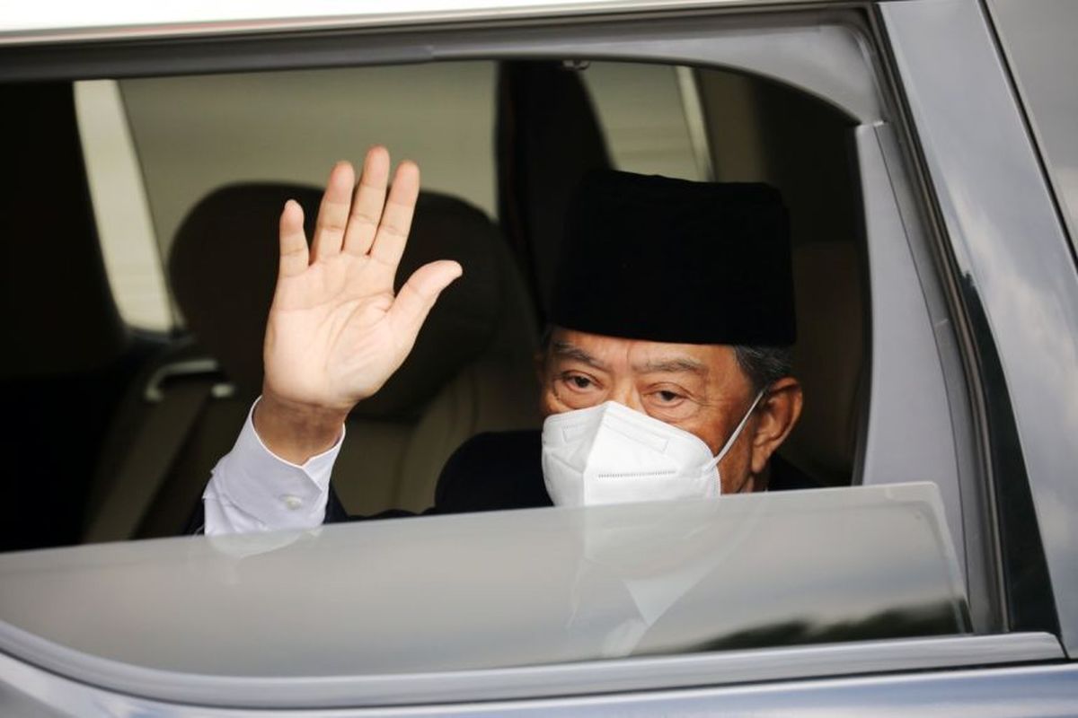 کابینه نخست وزیر مالزی استعفا کرد