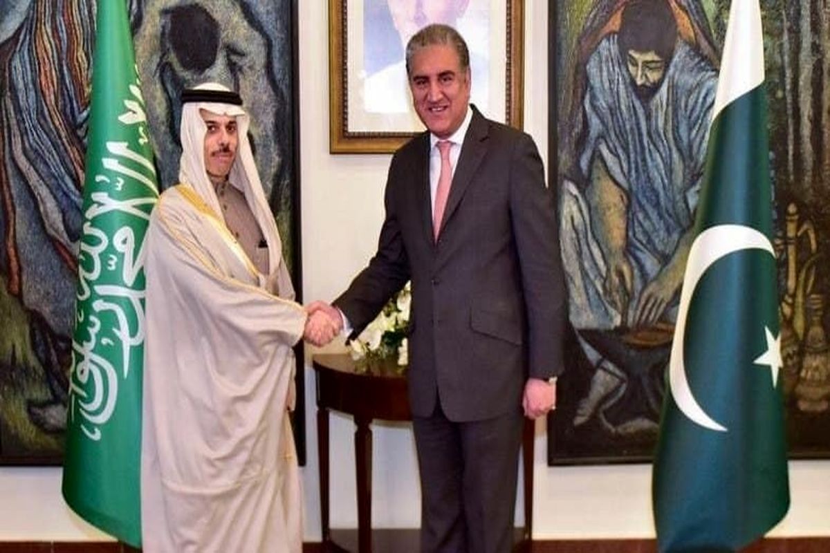 وزیر خارجه سعودی به پاکستان می‌رود