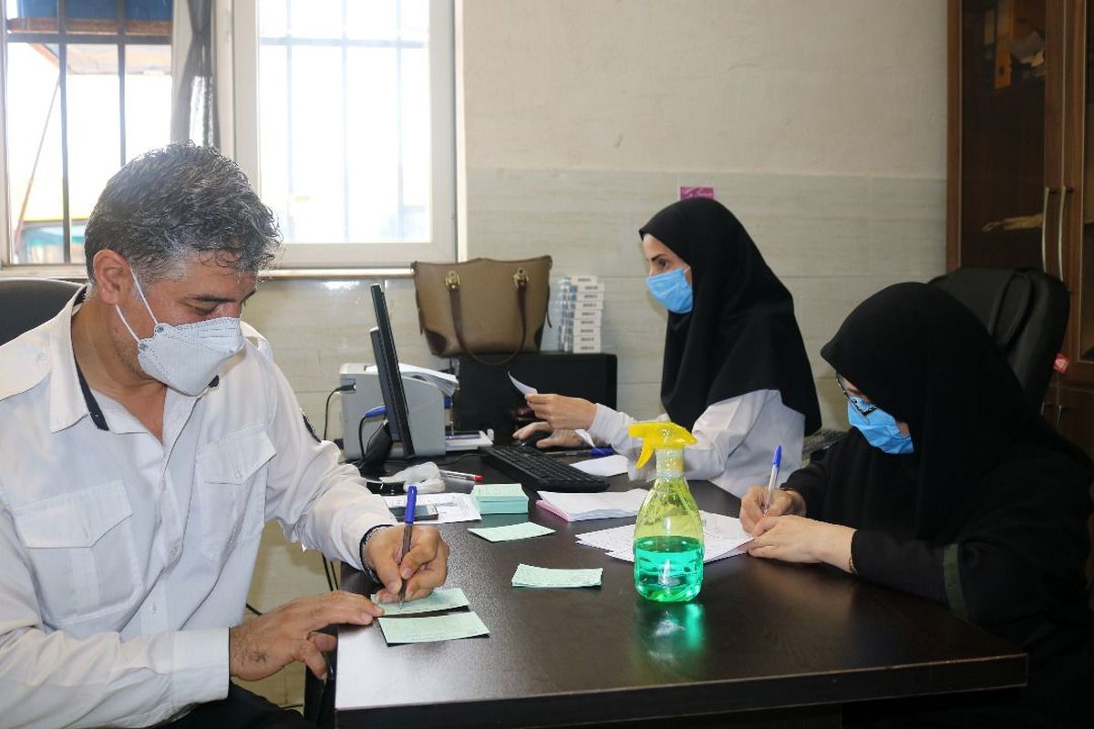واکسیناسیون بیش از ۴ هزار راننده ناوگان حمل‌ونقل درون‌شهری قزوین