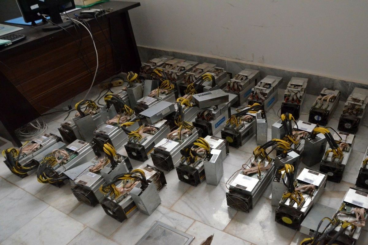 ۱۳ دستگاه استخراج ارز دیجیتال در تاکستان کشف شد
