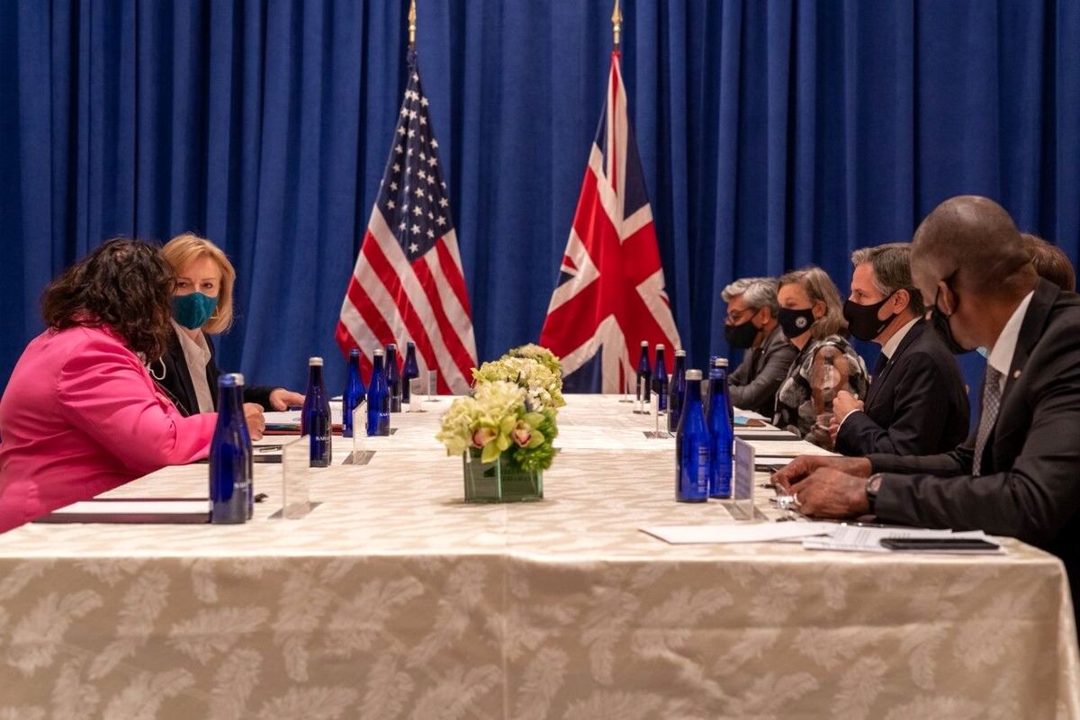 آمریکا و انگلیس درباره ایران رایزنی کردند