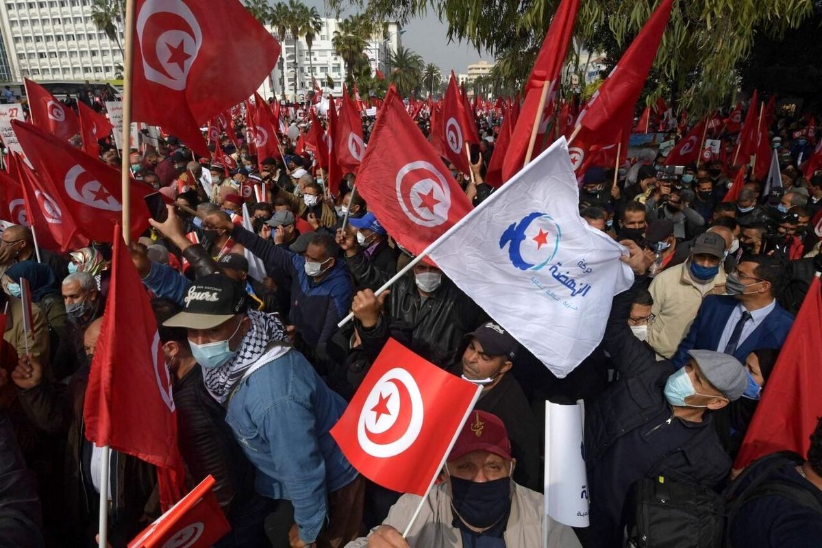 تونسی ها علیه رئیس جمهور تظاهرات کردند