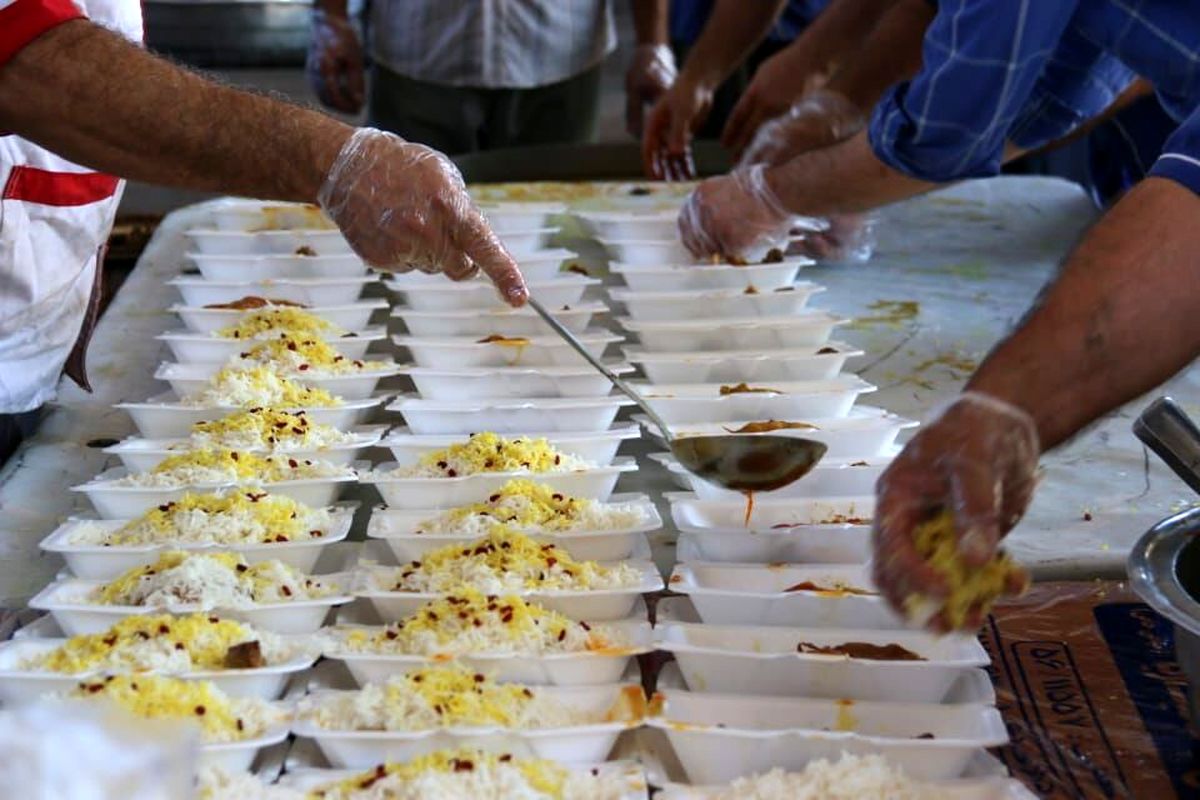 توزیع ۳۷ میلیون پرس غذای گرم بین نیازمندان در پویش اطعام حسینی