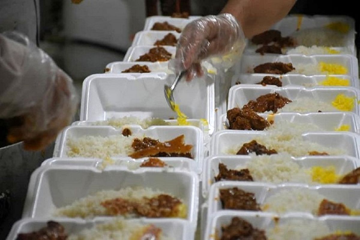 توزیع بیش از ۸ میلیون غذای گرم میان نیازمندان در قالب پویش اطعام حسینی