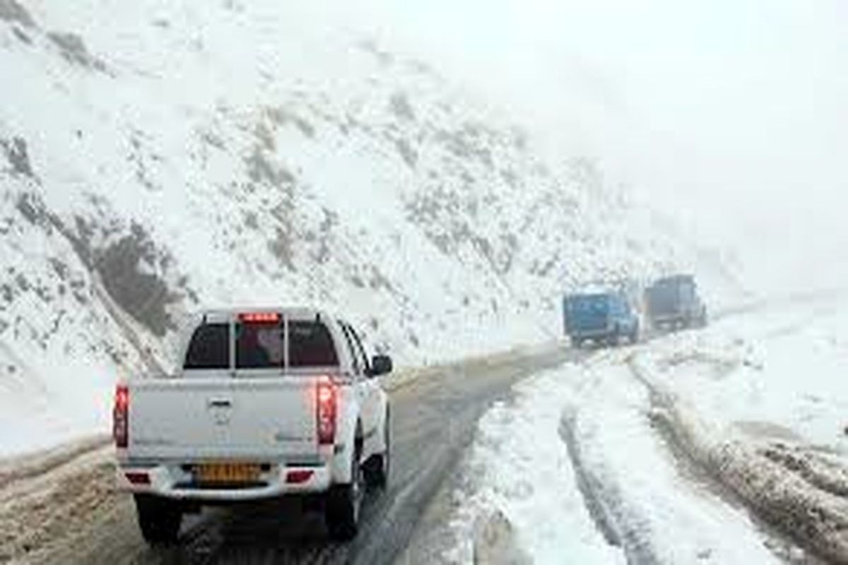 مناطق سردسیر، کوهستانی و گردنه های استان قزوین سفید پوش شد/ دوشنبه هوا سردتر می شود
