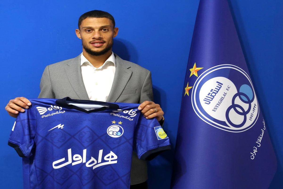 ژستد به استقلال پیوست