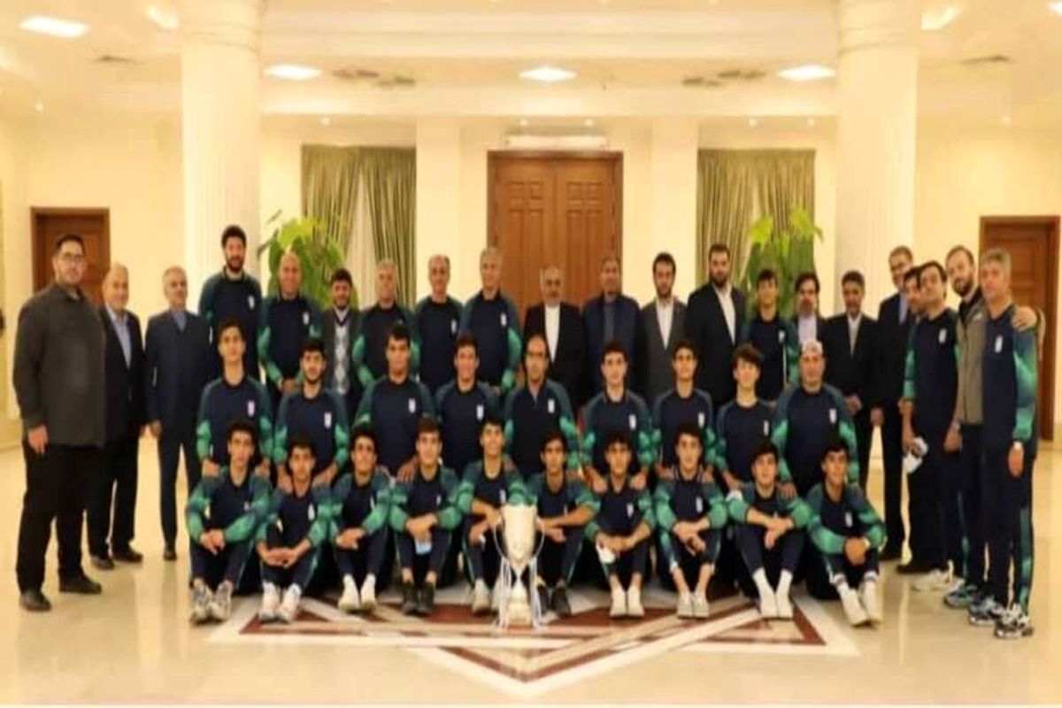 دیدار تیم ملی نوجوانان ایران با سفیر در تاجیکستان