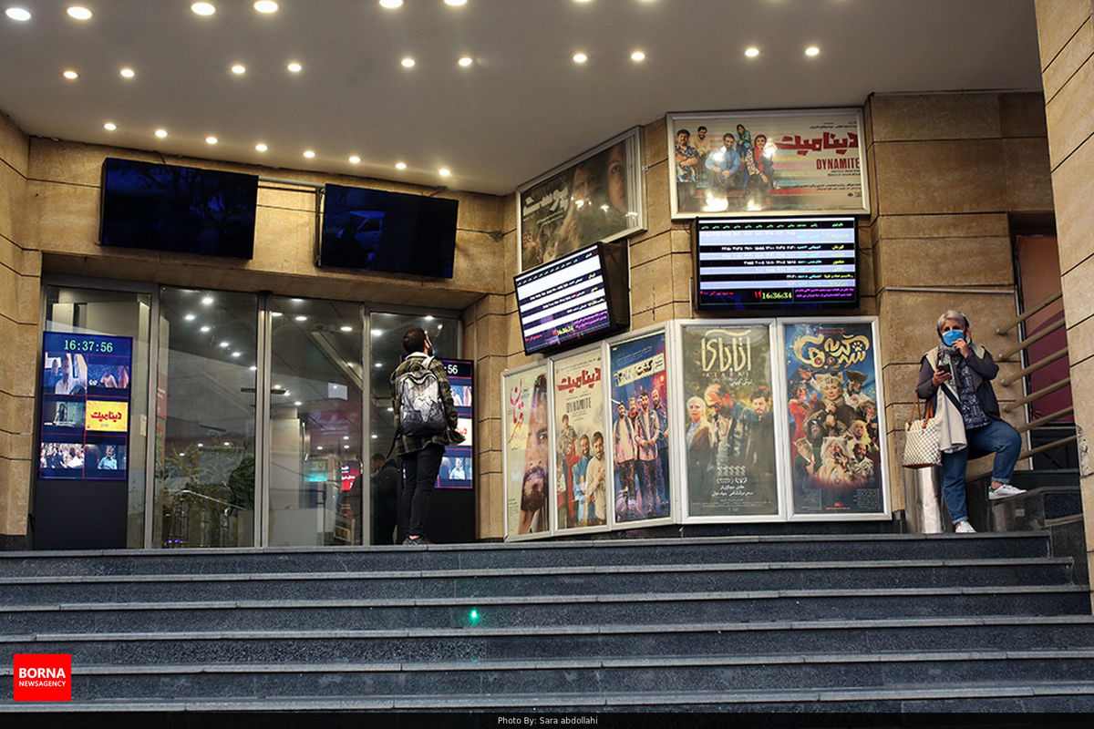 دانشجویان و جوانان مخاطبان اصلی سینماها در روزهای سه‌شنبه/ فیلم‌های کمدی همچنان پرفروش‌ترین آثار