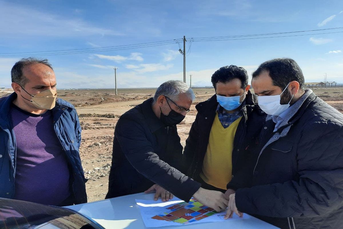 یکی از زمینه های حضور سرمایه گذاران، ایجاد زیرساخت‌های مناسب در شهرک‌های صنعتی است