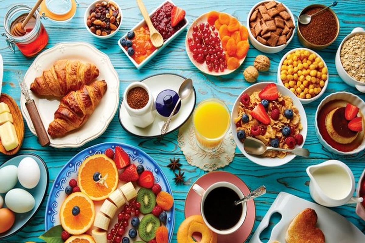 چه ساعتی دقیقا صبحانه بخوریم تا عمرمان روز به روز بیشتر شود؟