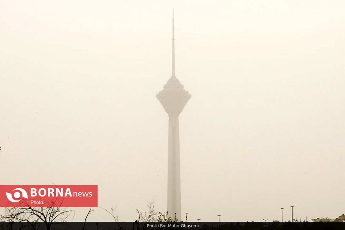 تصاویری از فراگیری گرد و خاک در آسمان تهران
