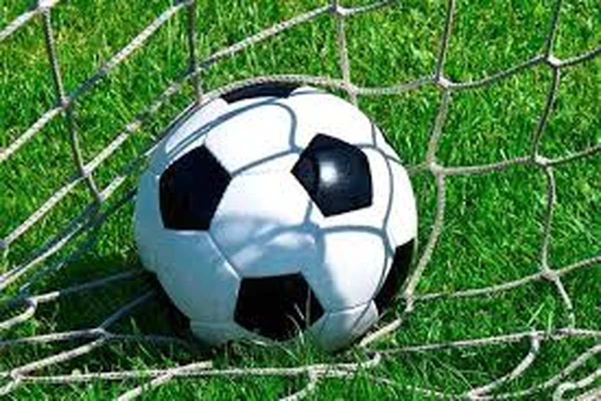 فوتبالیست های اتحاد قزوین یک گام تا صعود به لیگ یک