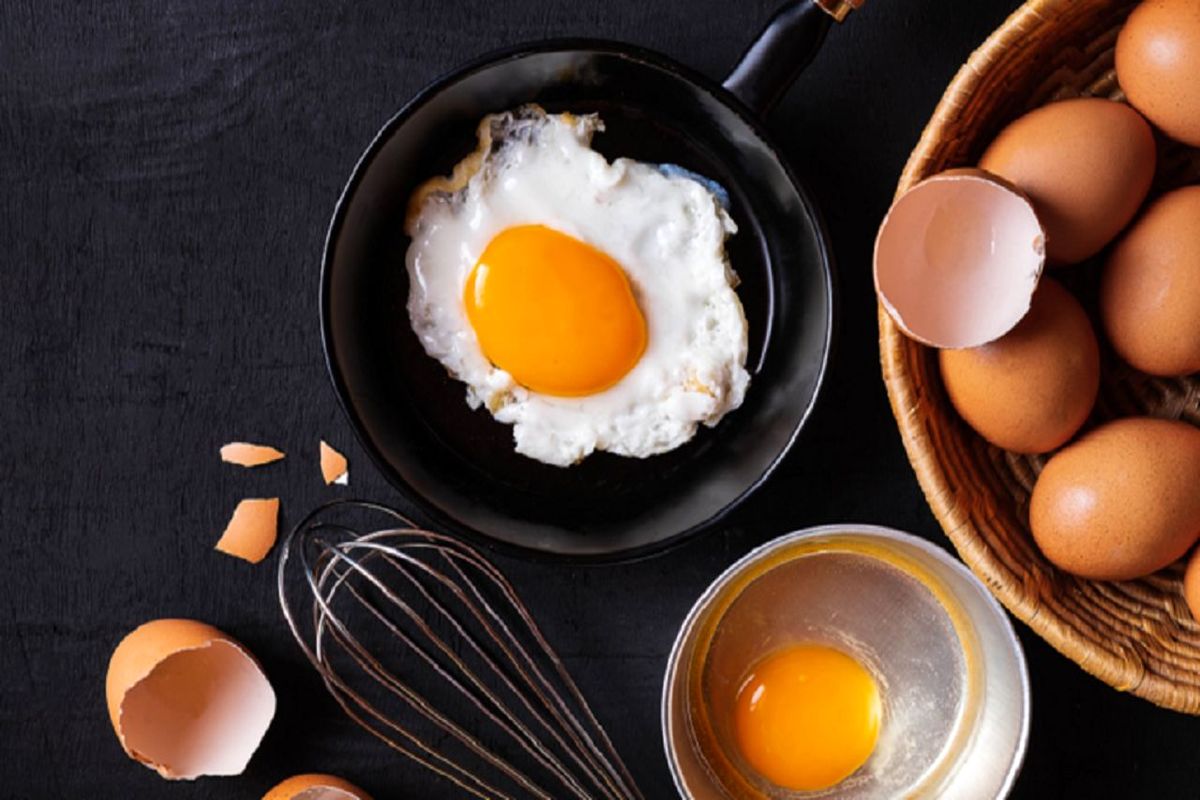 خوردن تخم مرغ خام چه ضررهایی دارد؟