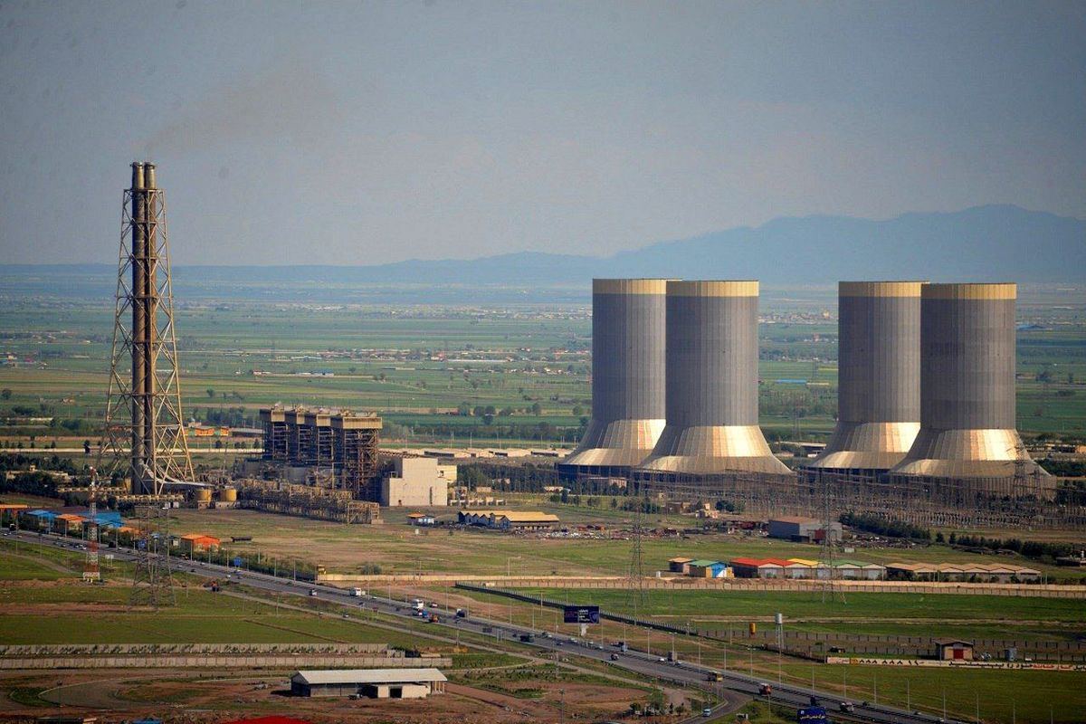 نیروگاه شهید رجایی قزوین رتبه دوم طرح پایش نیروگاه های حرارتی در پیک تابستان ۱۴۰۰ را کسب کرد
