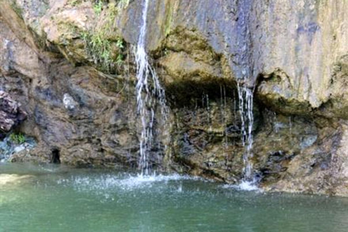 کرون، آبشاری با جاذبه های گردشگری