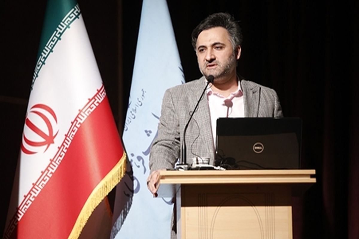 فیروزآبادی: دانشجویان میهن دوست خودشان را برای حل مشکلات آماده کنند/ اگر مشکلی را حل کردید دین خود را به ایران ادا کرده‌اید
