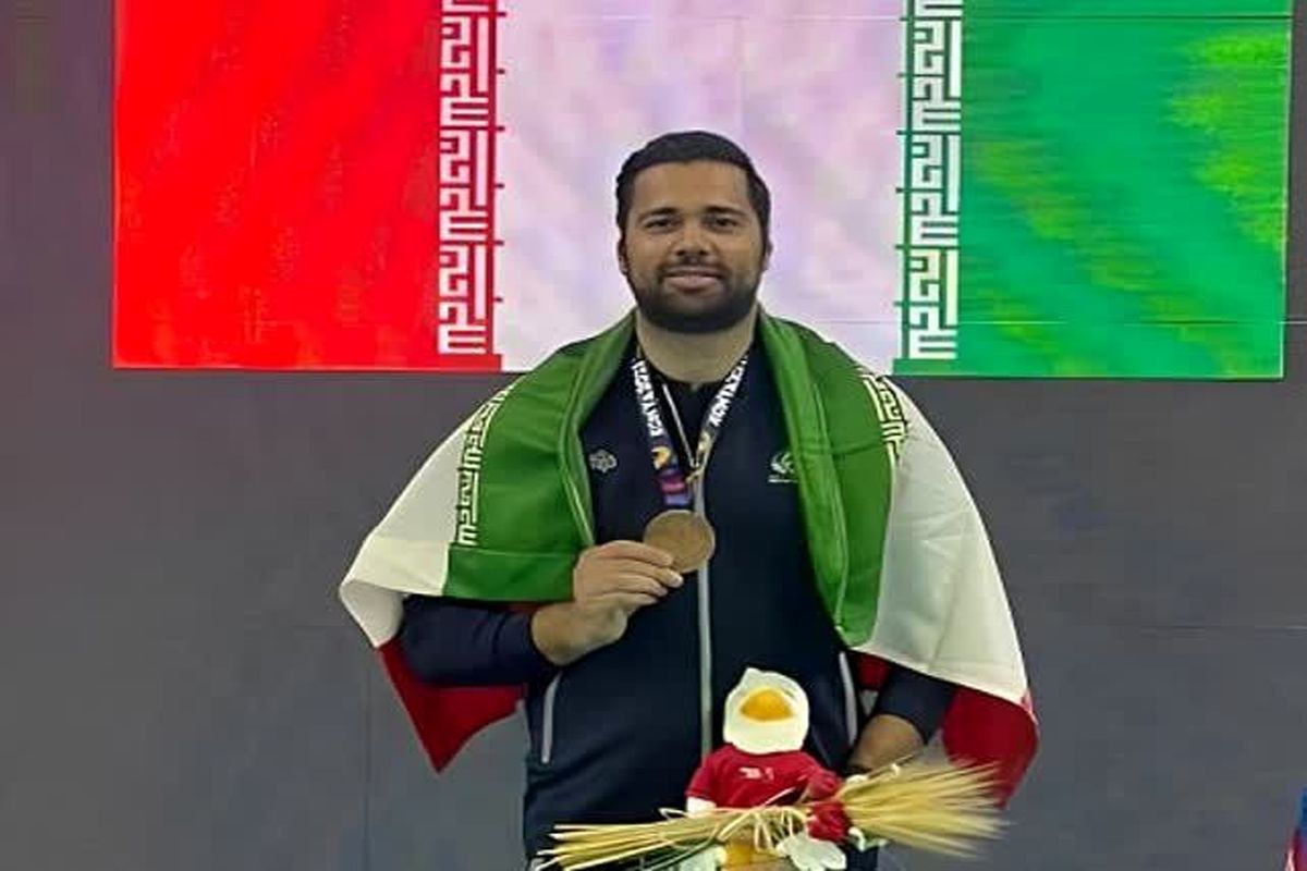 تلاش برای اهتزاز پرچم ایران بالاترین ادای دِین ورزشکاران به شهدا