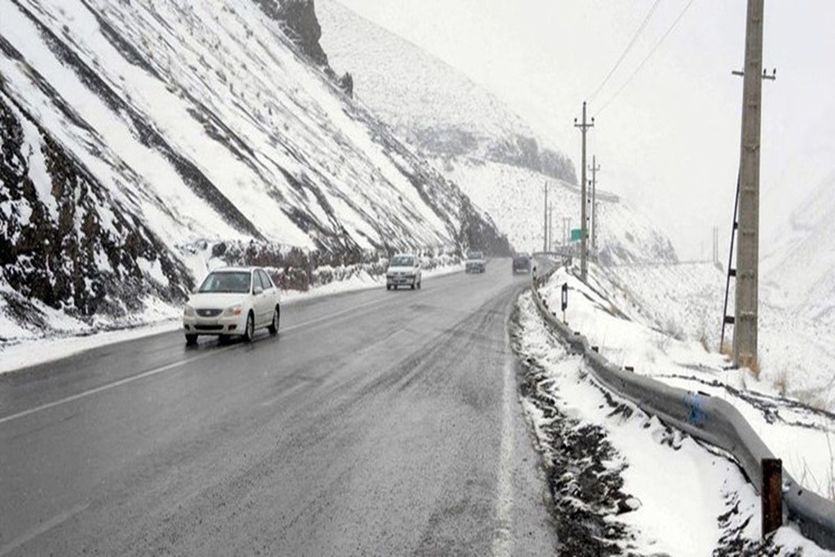 بارش پراکنده برف در محور هراز و آزادراه تهران - شمال