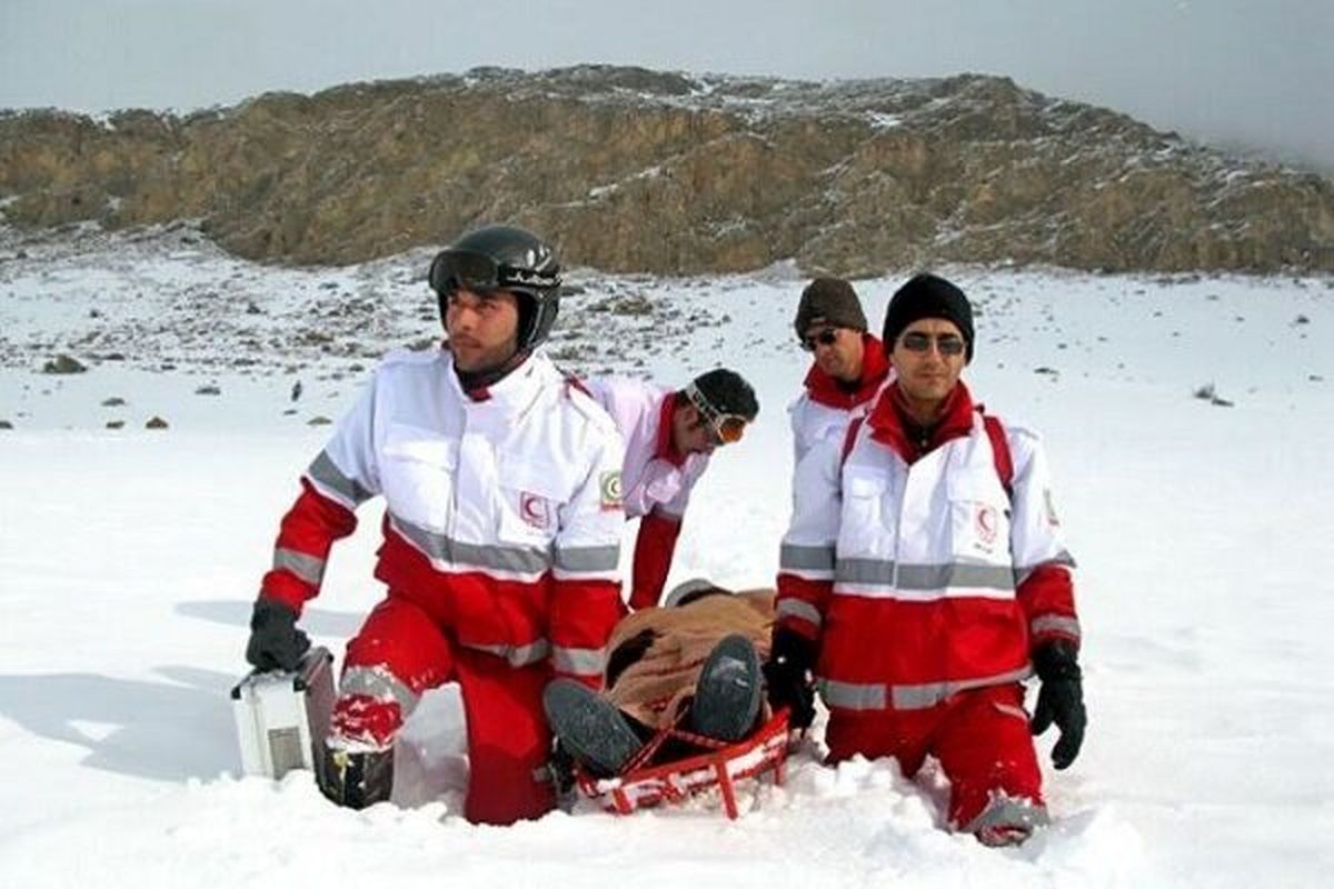 نجات جان ۲ نگهبان معدن از برف و کولاک پس از ۸ ساعت مفقودی