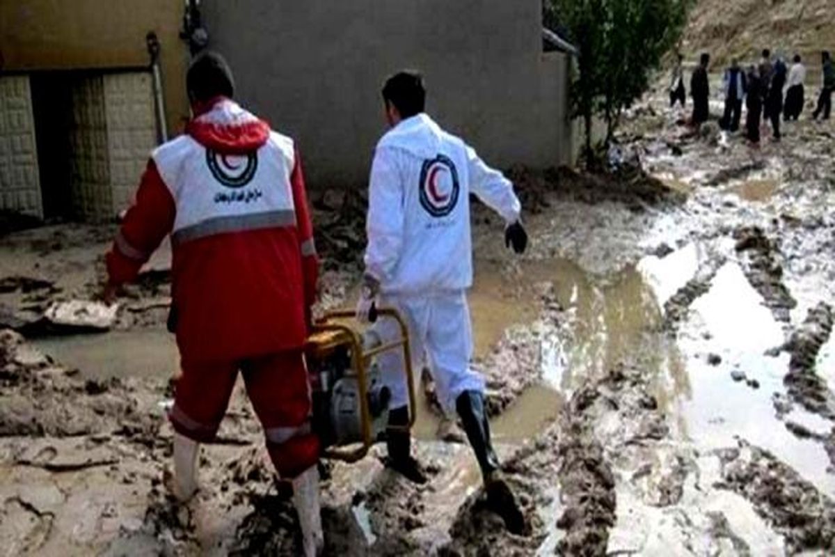 پاسخگویی سریع تیم های امداد و نجات هلال احمر خوزستان به متاثران از بارش های اخیر