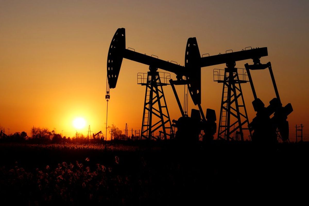 قیمت نفت جهانی در آخرین روز سال میلادی کاهش یافت