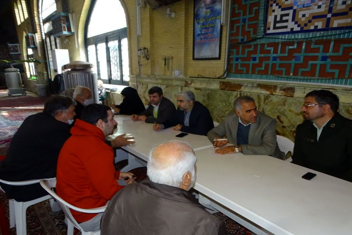 میز خدمت در مسجد جامع  شهر محمدیه تشکیل شد