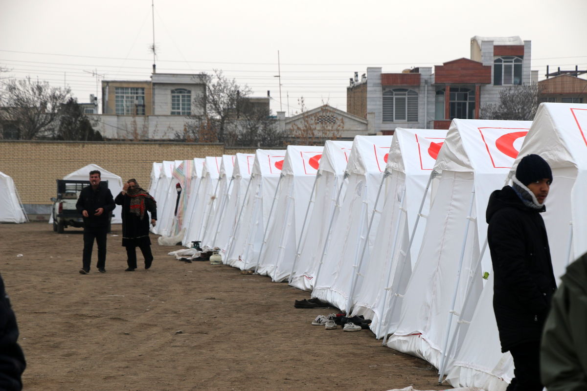 برپایی ۲۱ اردوگاه اسکان اضطراری برای زلزله زدگان خوی