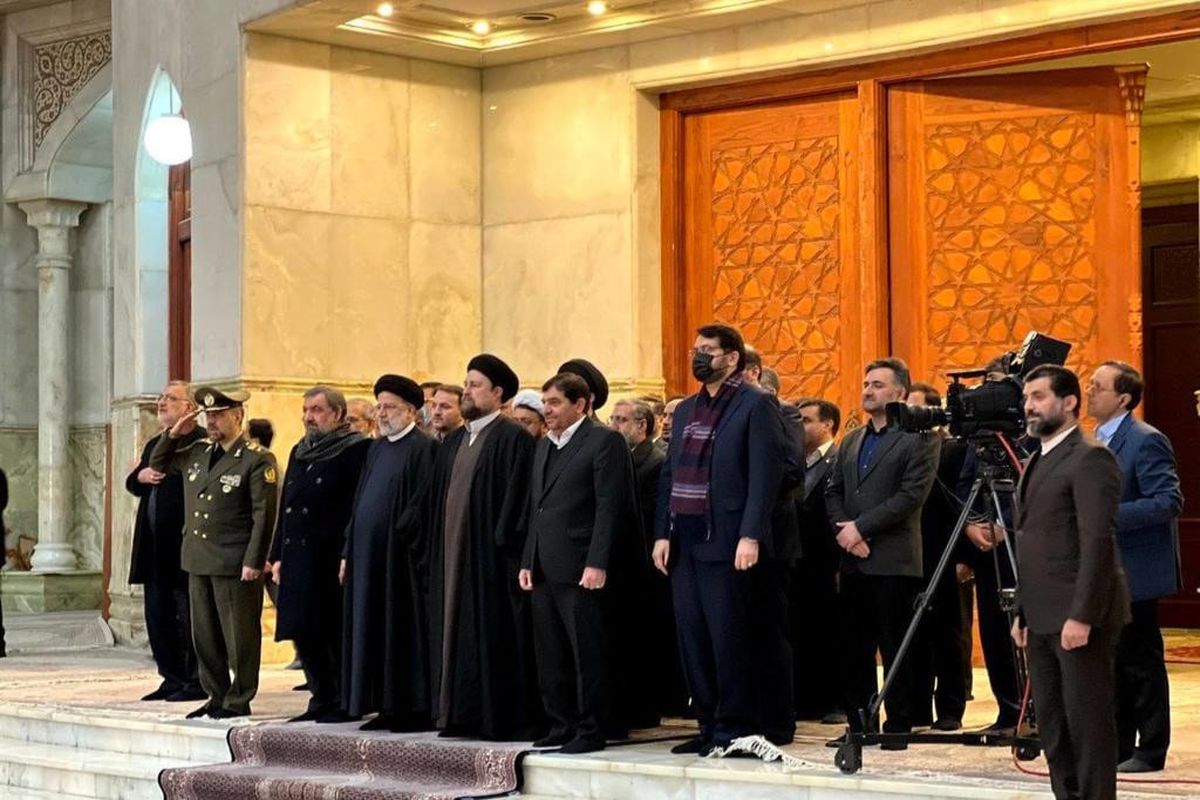 تجدید میثاق رئیس جمهور و اعضای هیئت دولت با آرمان‌های امام خمینی (ره)