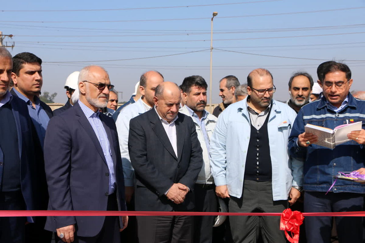 استاندار خوزستان در مراسم بهره‌برداری از ۳۳ پروژه زیربنایی شرکت فولاد خوزستان: جوانان موتور محرکه توسعه کشور هستند