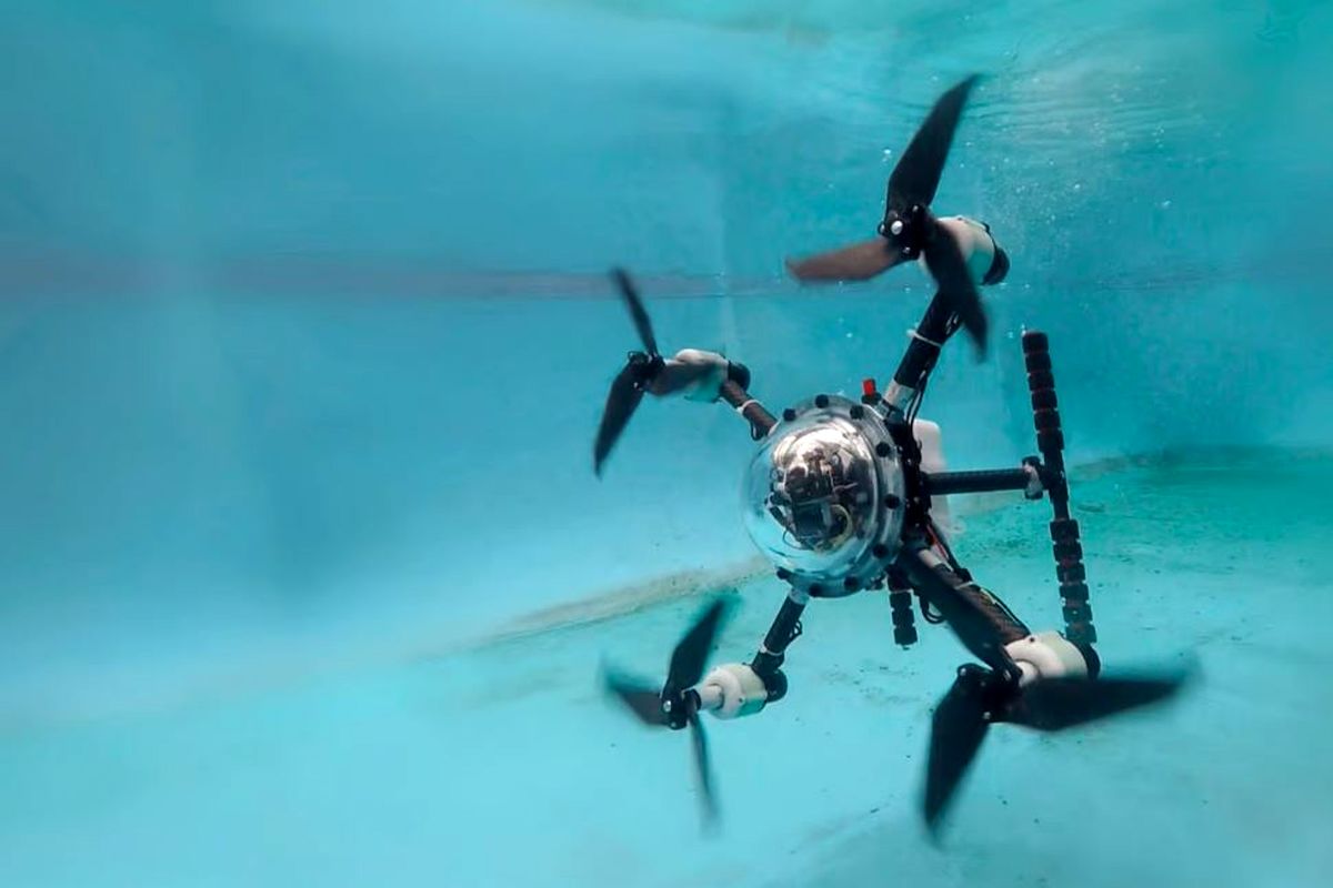 این پهپاد خاص هم در هوا پرواز می کند و هم در زیر آب!+ فیلم