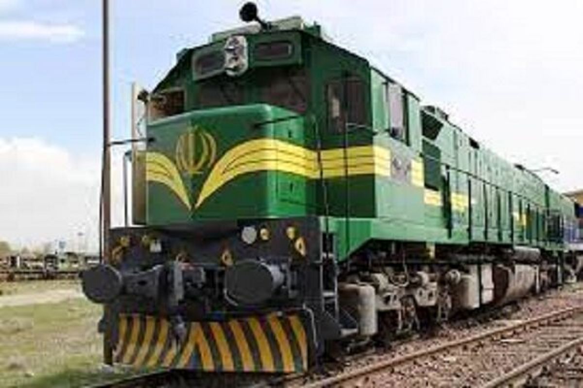 وزش شدید باد حرکت قطار مسافری زاهدان - تهران لغو کرد