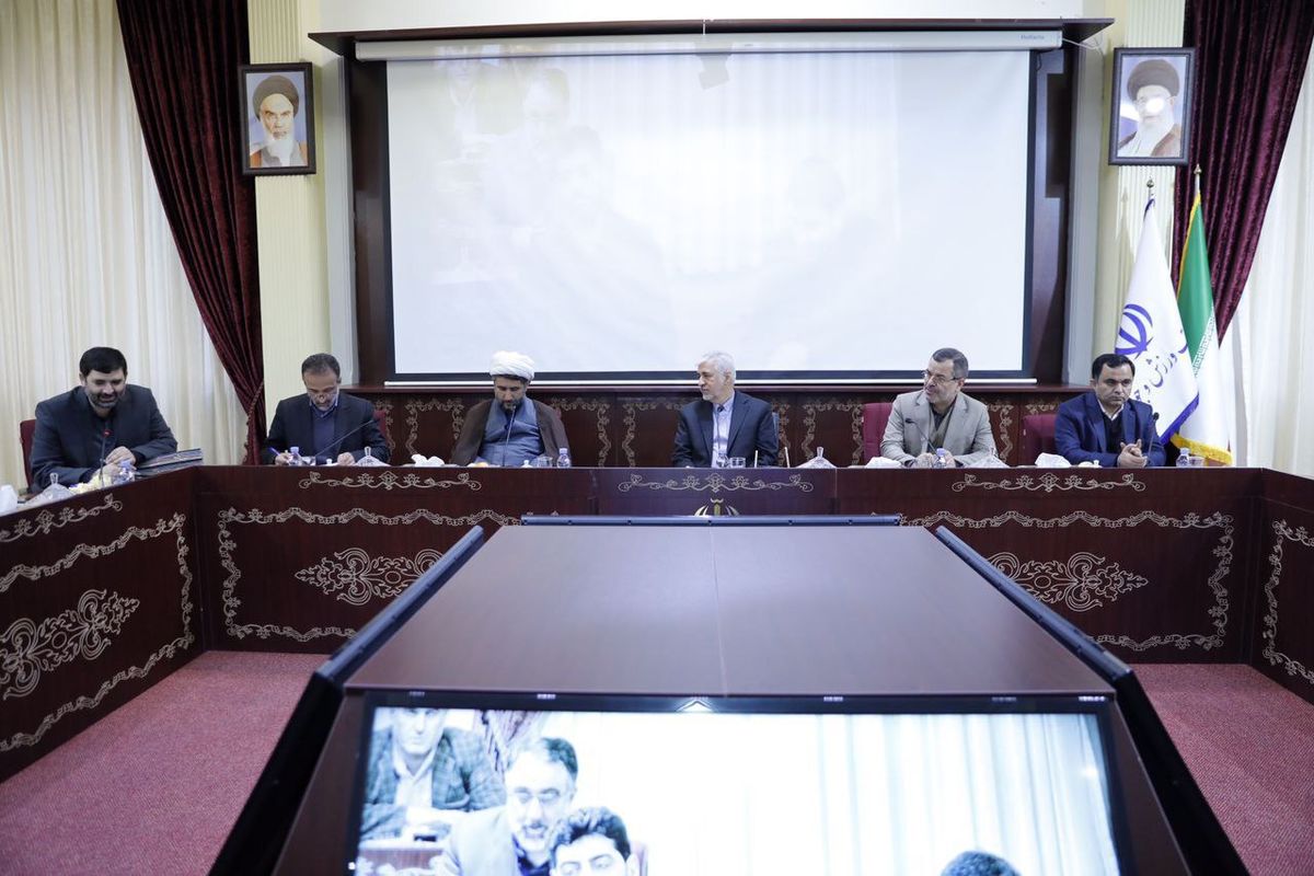 برگزاری جلسه مجمع نمایندگان استان گیلان با وزیر ورزش و جوانان