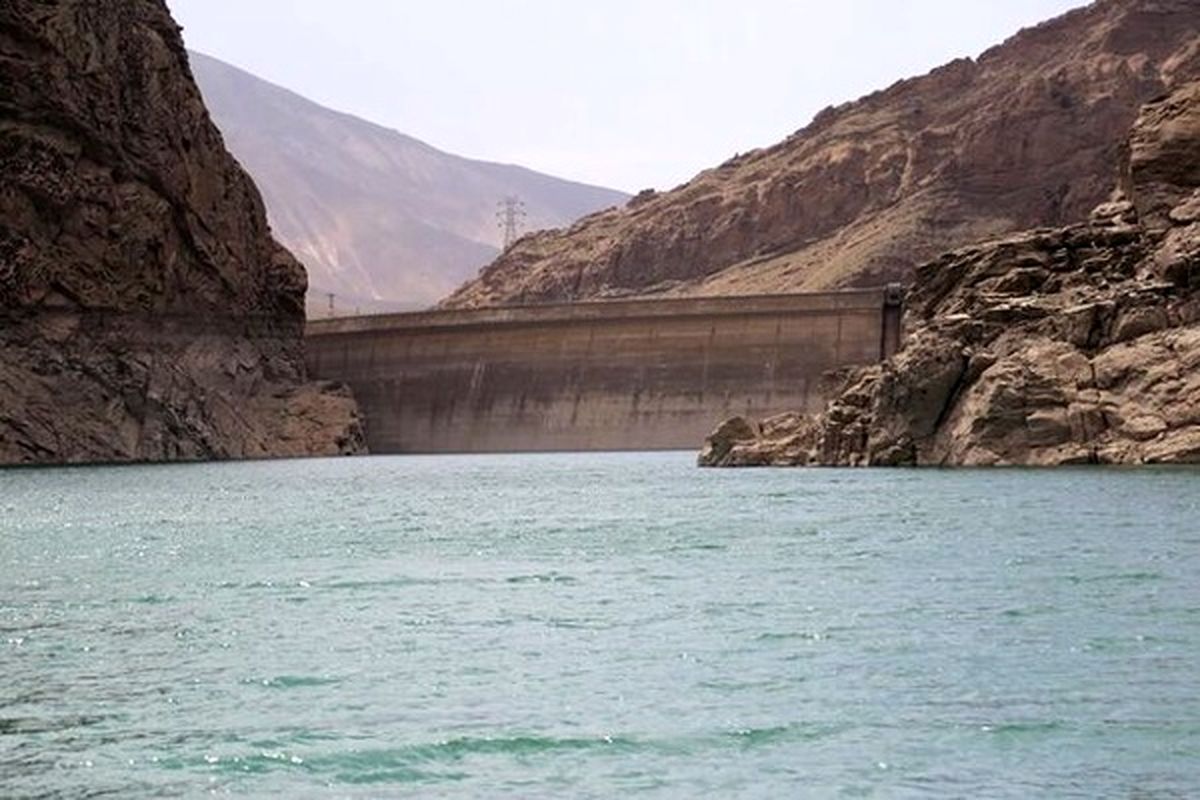 تنها ۲ درصد از منابع آب کشور در استان تهران وجود دارد