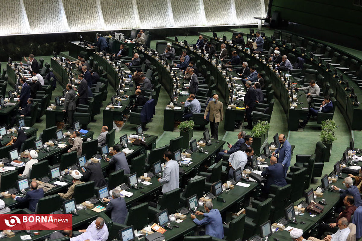 رای مجلس برای جلوگیری از پرداخت حقوق‌های نجومی