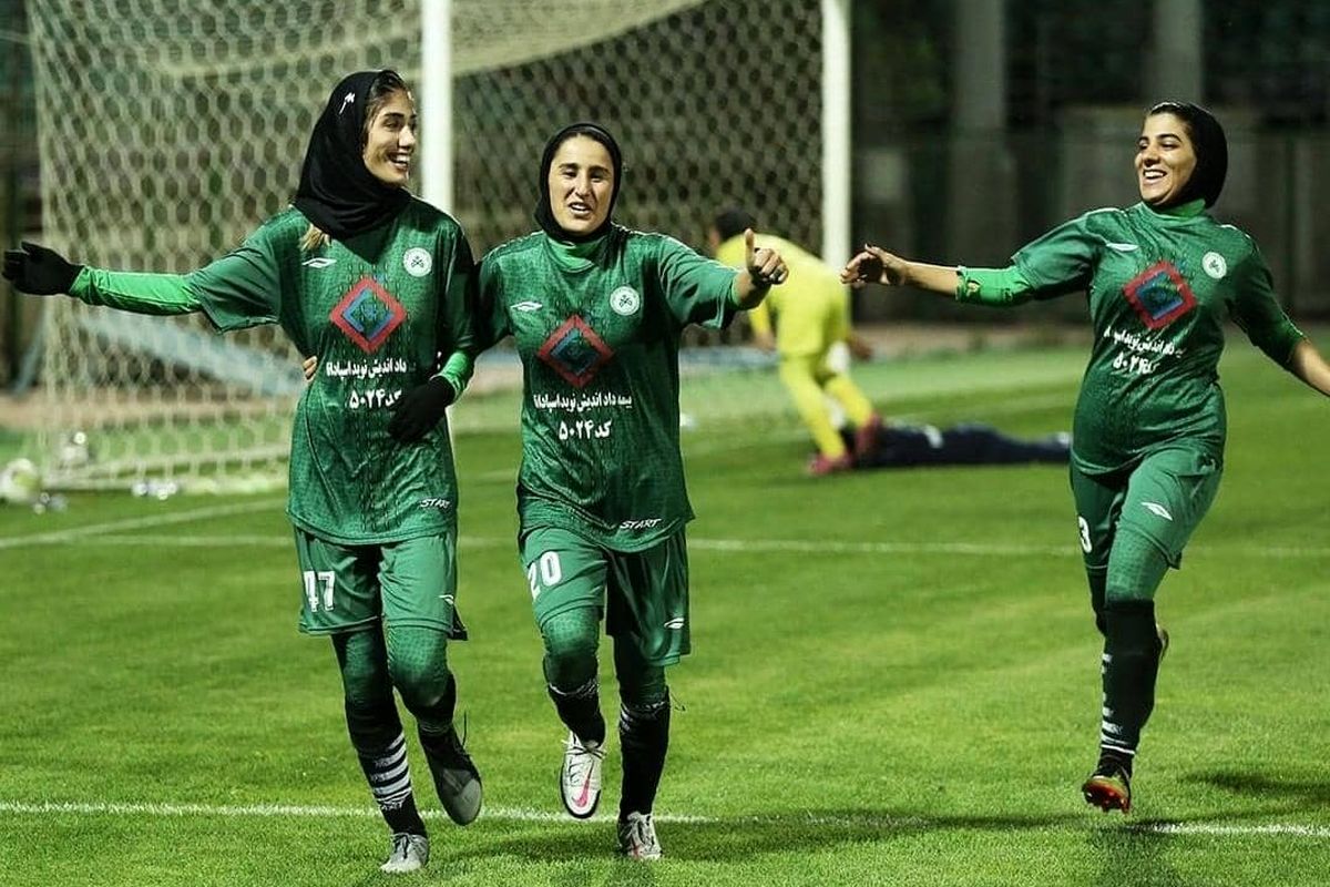 هفته هفدهم لیگ برتر فوتبال زنان کشور؛ میزبانی ذوب آهن از ملی پوشان در فولادشهر