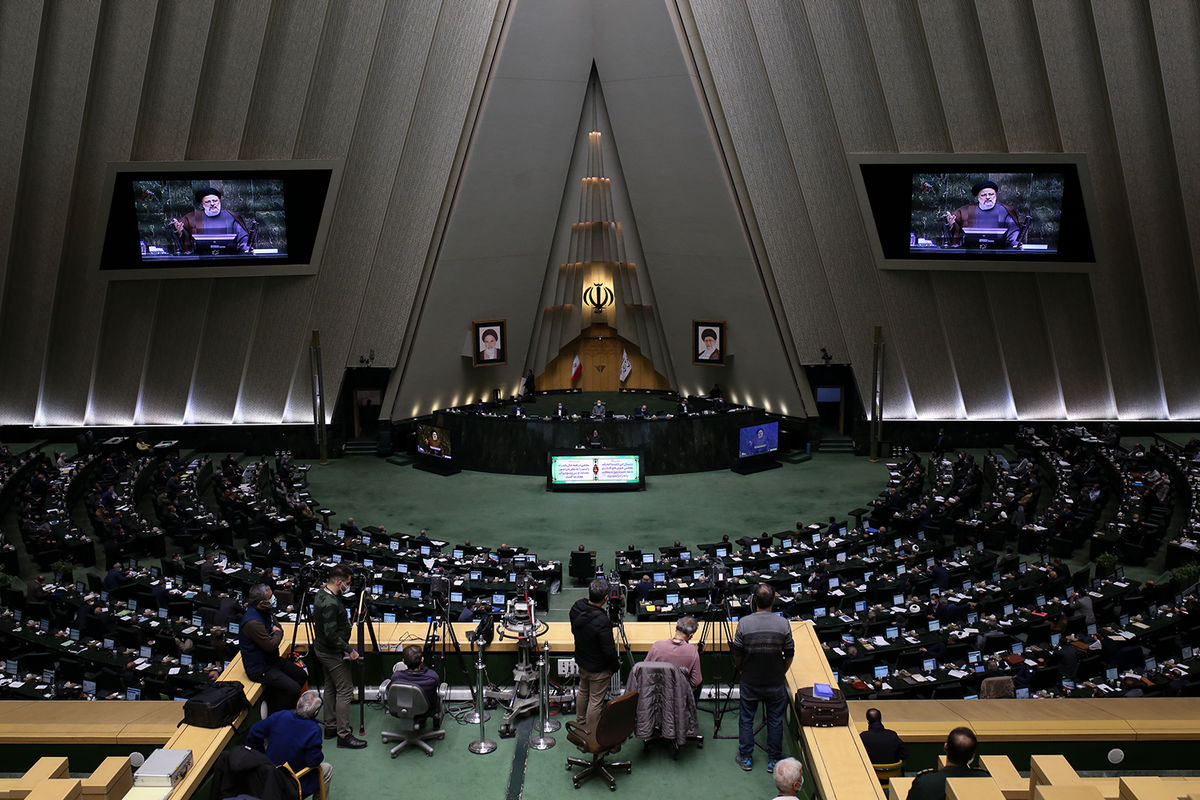 مجلس نیروهای مسلح، وزارت اطلاعات و سازمان انرژی اتمی را از شفافیت مستثنی کرد