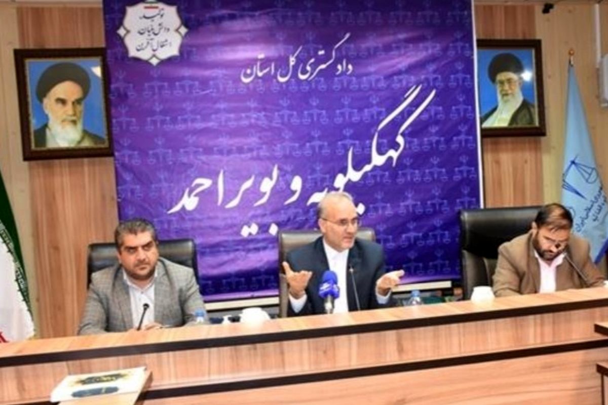 تاکید نگین تاجی بر رفع مشکلات و موانع شرکت ها و کارگاههای تولیدی