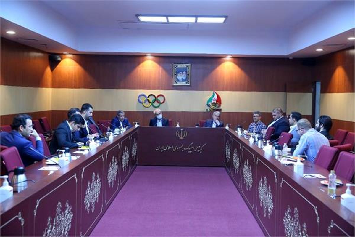 نشست مشترک رئیس کمیته ملی المپیک با ملی‌پوشان وزنه برداری