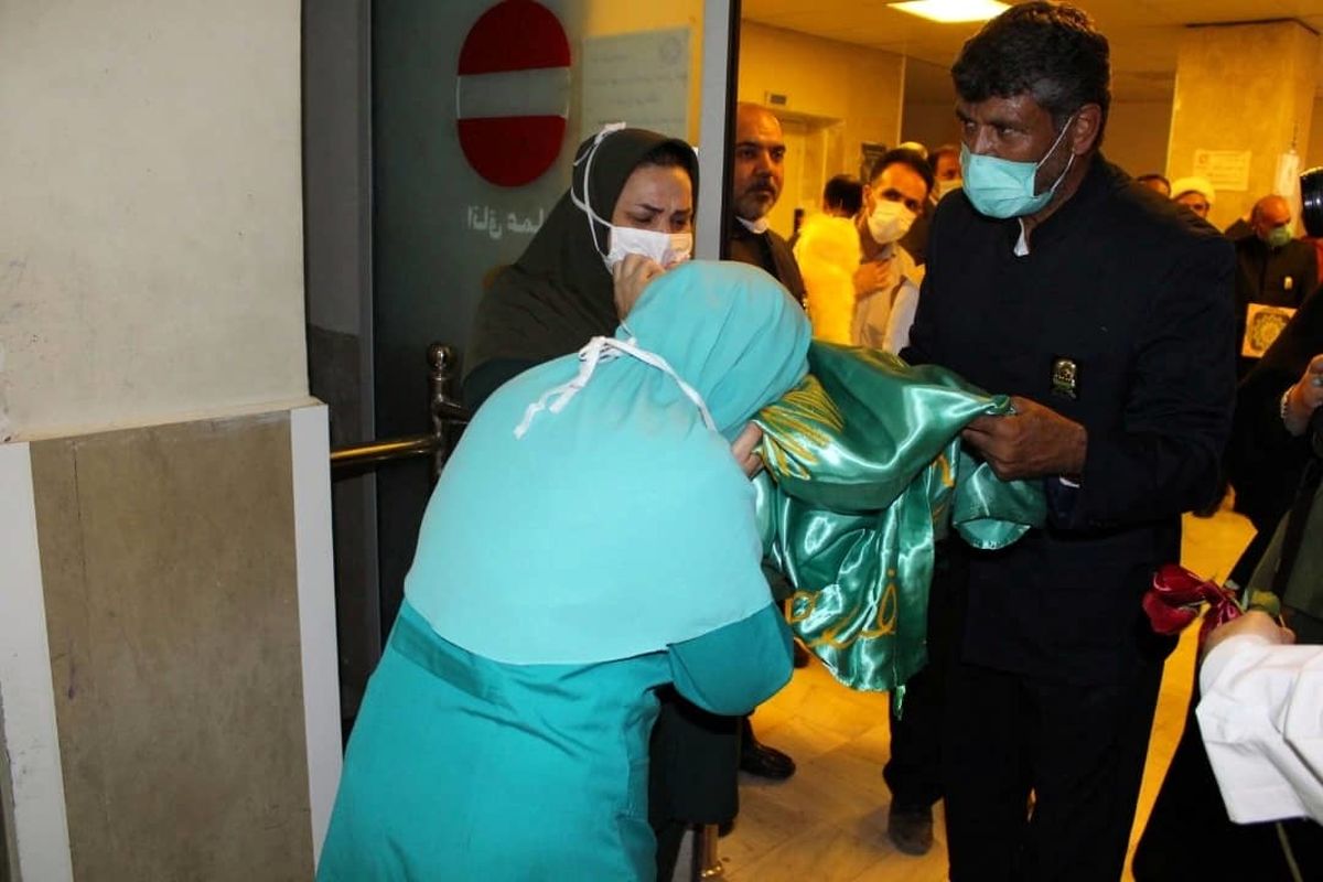 حضور خدام حرم رضوی در بیمارستان‌های استان