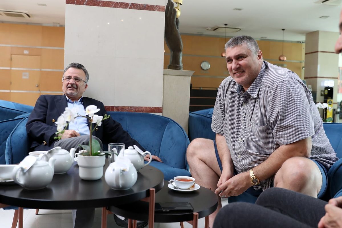 لیگ ملت‌ها ۲۰۲۲؛ دیدار رئیس فدراسیون والیبال ایران و بلغارستان