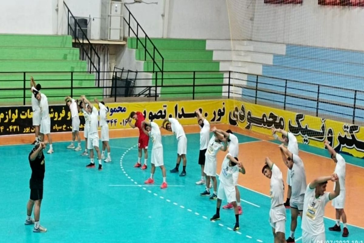 نهمین اردوی آماده سازی تیم ملی هندبال نوجوانان ایران در شهر دهدشت شروع شد
