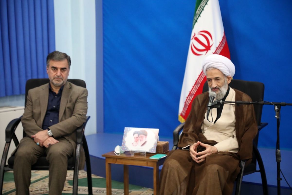 حسینی پور تاکید کرد: لزوم برگزاری جشن ها و تجمعات بزرگ غدیر در استان بعنوان یک نماد متعالی ارزشی