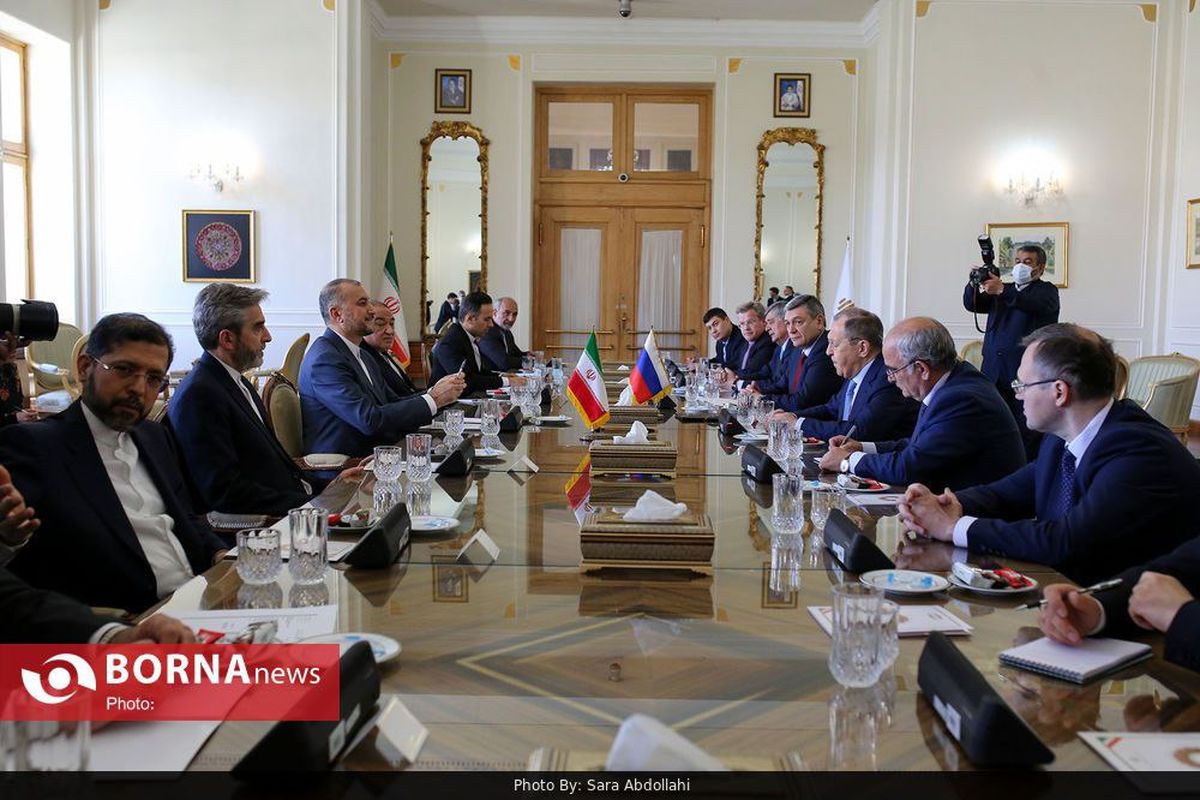 مذاکرات دو جانبه وزرای امور خارجه ایران و روسیه برگزار شد