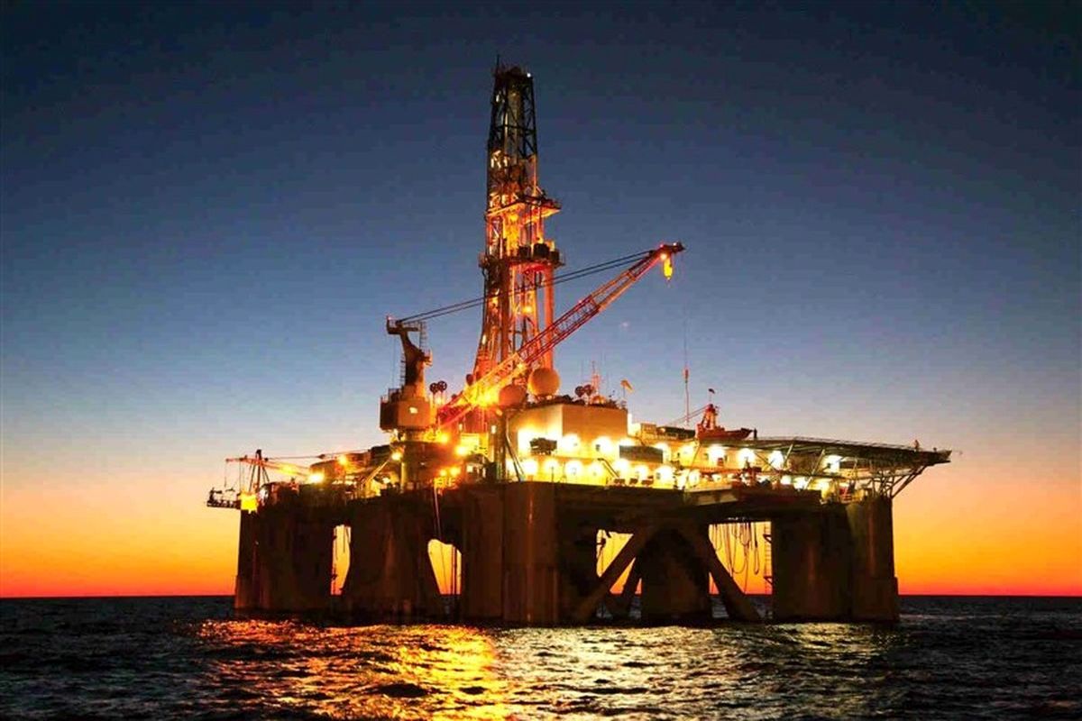 دور خیز دولت سیزدهم برای تولید ۵.۶ میلیون بشکه نفت