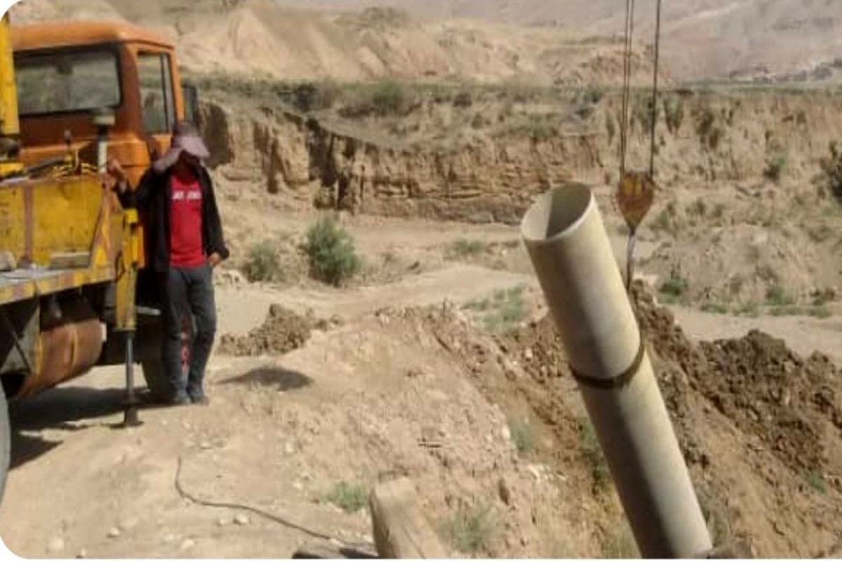 عملیات اجرایی ترمیم خط انتقال  تحت فشار  فاضلاب شهر پلدختر