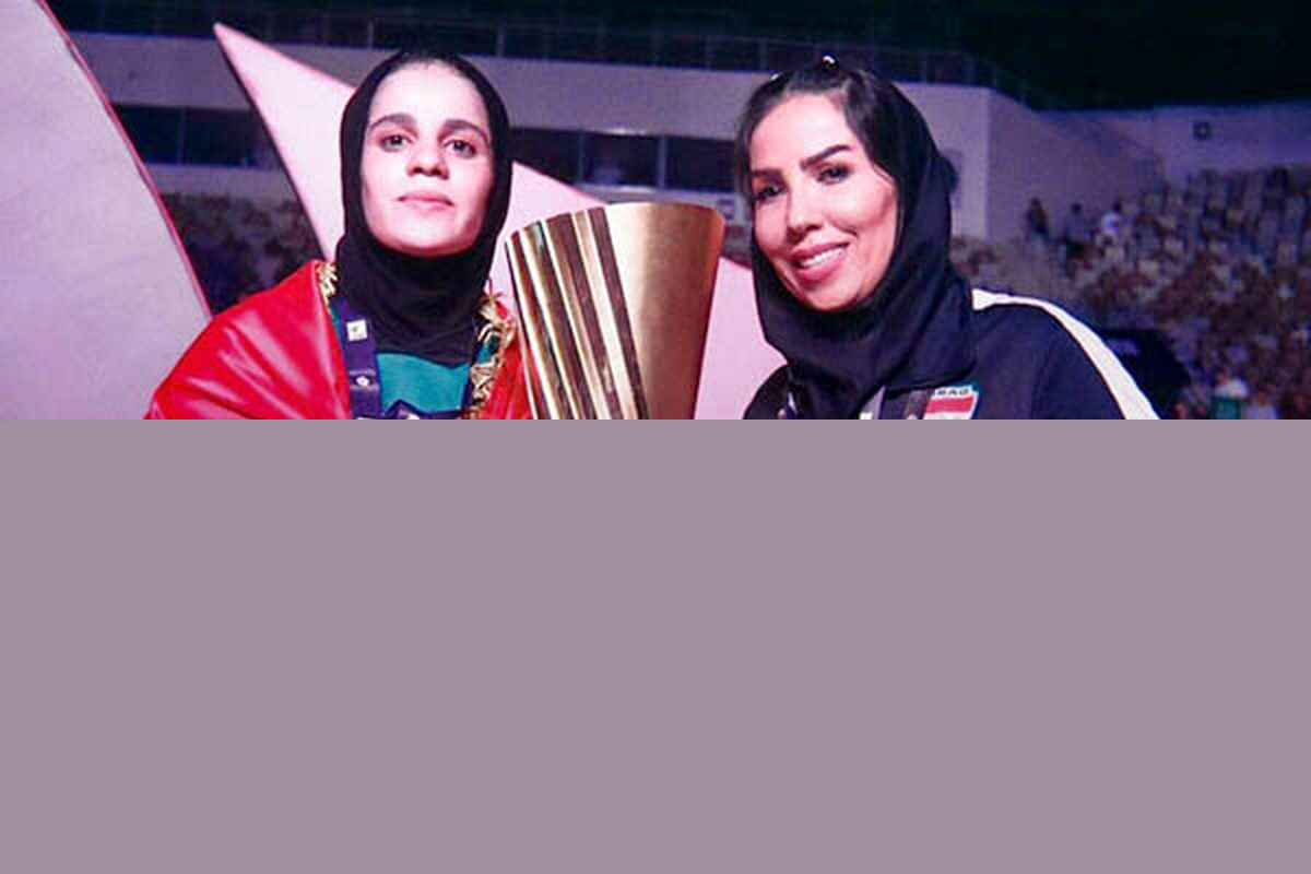 مشت خبرساز مربی زن ایران در تلویزیون عراق سوژه شد+ عکس