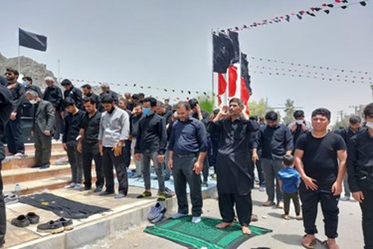 نماز ظهر عاشورا در زاهدان اقامه‌ شد