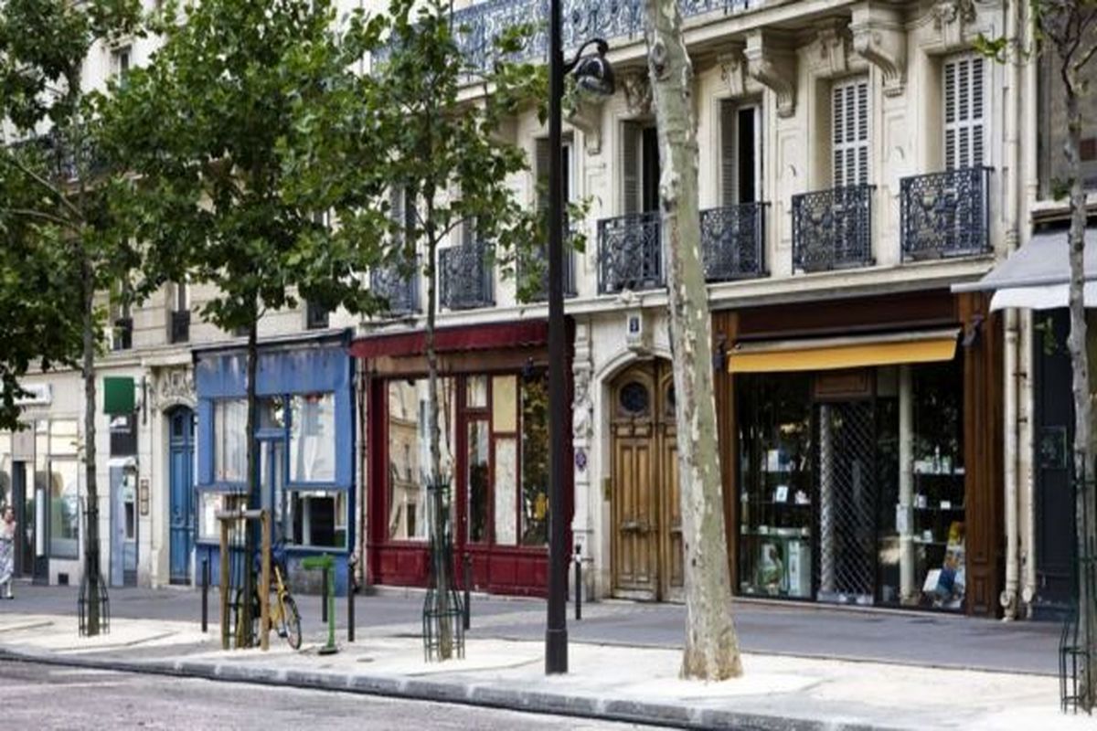 دستور دولت فرانسه: فروشگاه‌ها موقع استفاده از کولر باید درها را ببندند