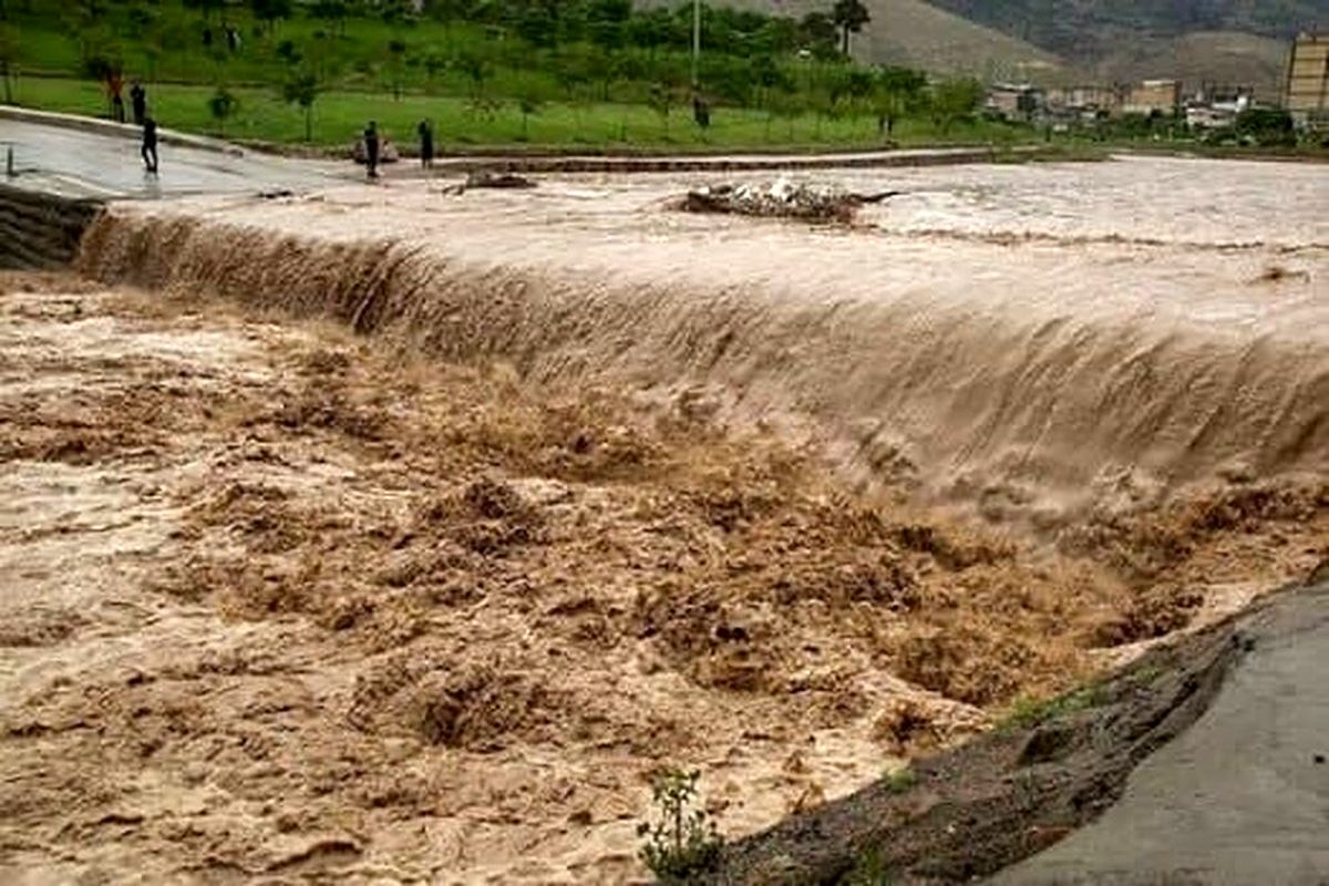 شهروندان استان قزوین از نزدیک شدن به حریم رودخانه ها جدا خودداری کنند