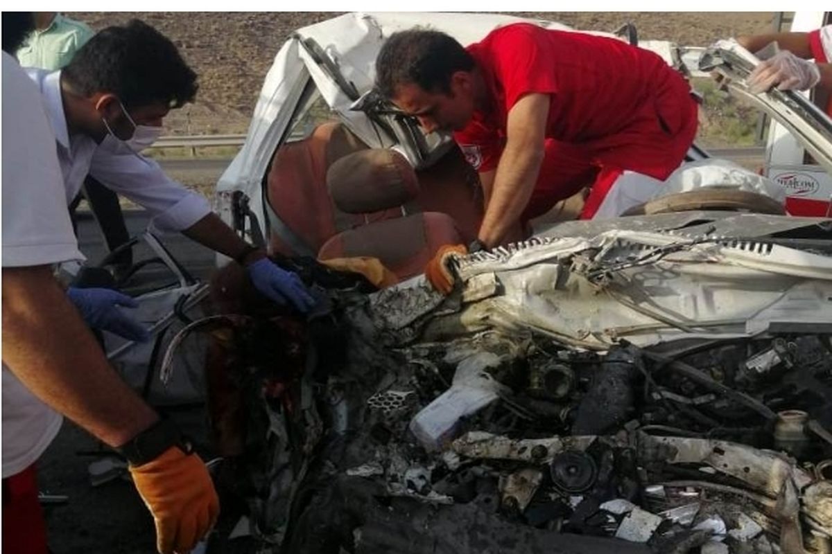 شش سرنشین پراید از جمله چهار کودک در حادثه تصادف در دم جان باختند